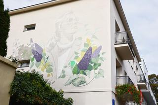 Agnieszka Osiecka mural ul. Francuska 33 w Warszawie
