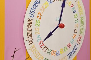Jak zrobić kalendarz ścienny w formie zegara ? Niepowtarzalna dekoracja na ścianę krok po kroku