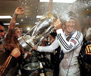 David Beckham pasowany na rycerza