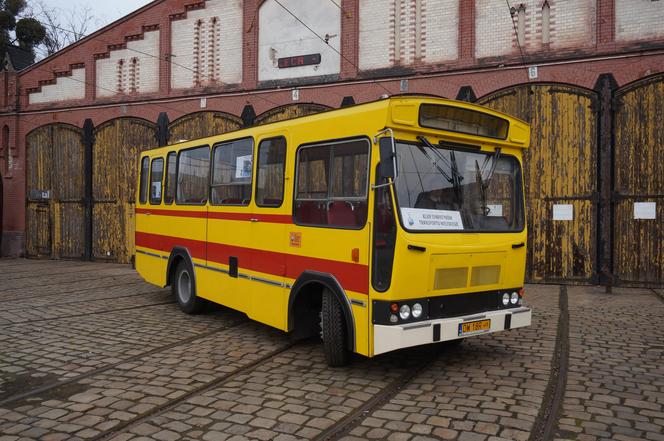 Naprawdę specjalna komunikacja na Noc Muzeów we Wrocławiu. Przejedź się zabytkowym tramwajem lub autobusem