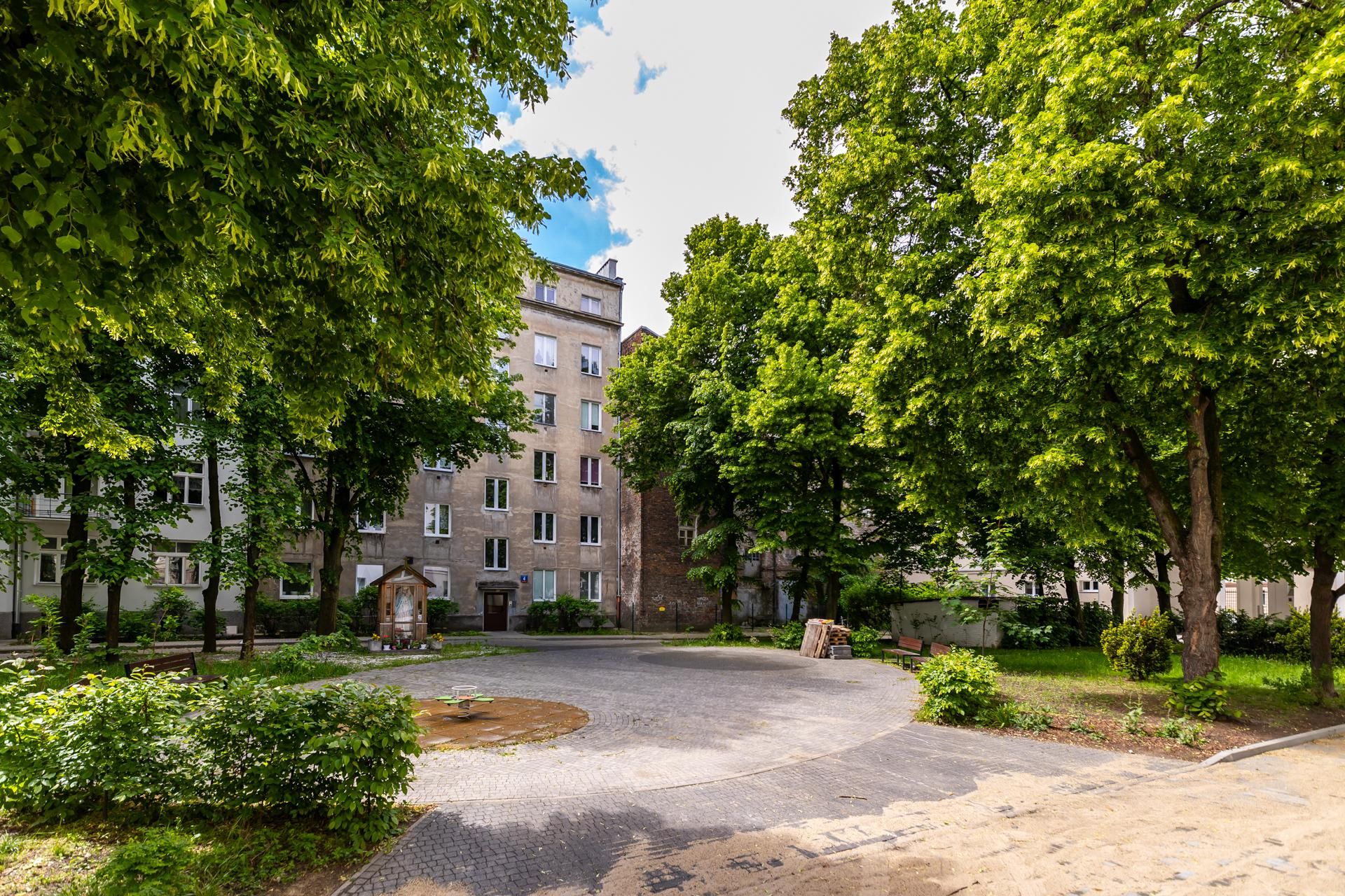 Kamienica przy ul. Węgierskiej 6 w Warszawie