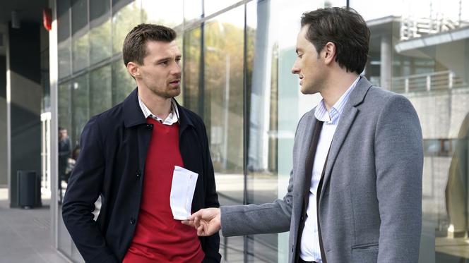 Barwy szczęścia odc. 2026. Darek (Andrzej Niemyt), Władek (Przemysław Stippa)