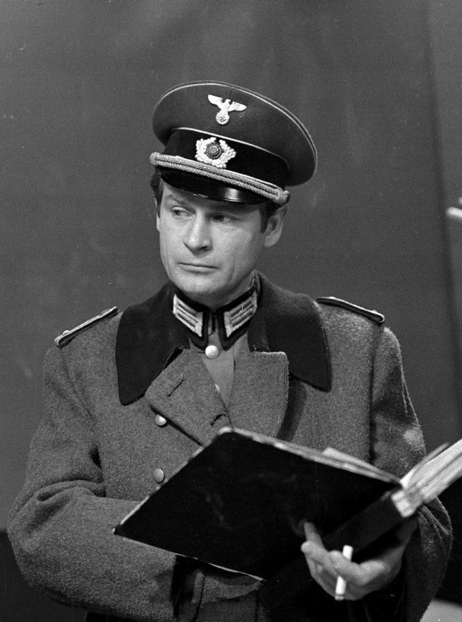 Stanisław Mikulski. Skazany na Hansa Klossa