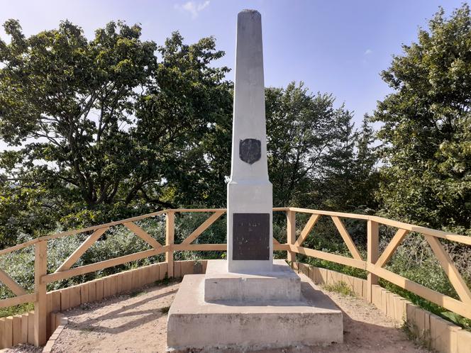 Wycieczka krajoznawcza Muzeum Regionalnego w Siedlcach śladem upamiętnień wojny polsko-bolszewickiej z 1920 roku