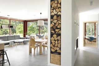 Bryła i wnętrza domu o niestandardowych poziomach