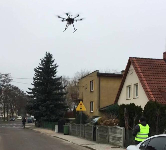 Smog w Szczecinku. Straż Miejska z dronem