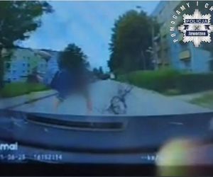 7-latek na rowerze wjechał pod samochód! Dziecko było bez opieki