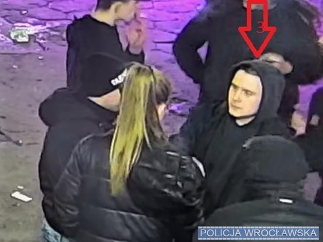 Policja szuka sprawców pobicia pod Pasażem Niepolda we Wrocławiu