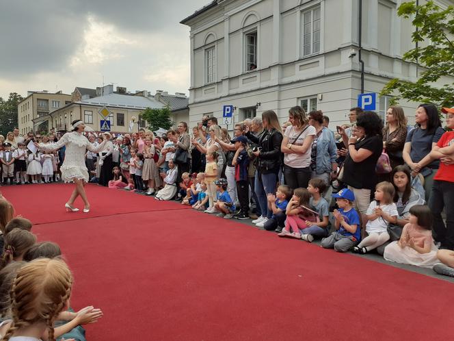 Siedlczanie mogli wsiąść w wehikuł czasu i zobaczyć ulicę Pułaskiego - Piękną sprzed stu lat