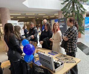 Targi Pracy na UWM 2025. Ogromne zainteresowanie wydarzeniem. Zobacz zdjęcia!