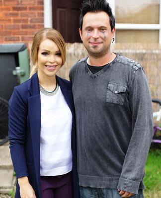 Szok! Zrobił sobie tatuaż po pijanemu. Próbował go usunąć... tarką do sera!