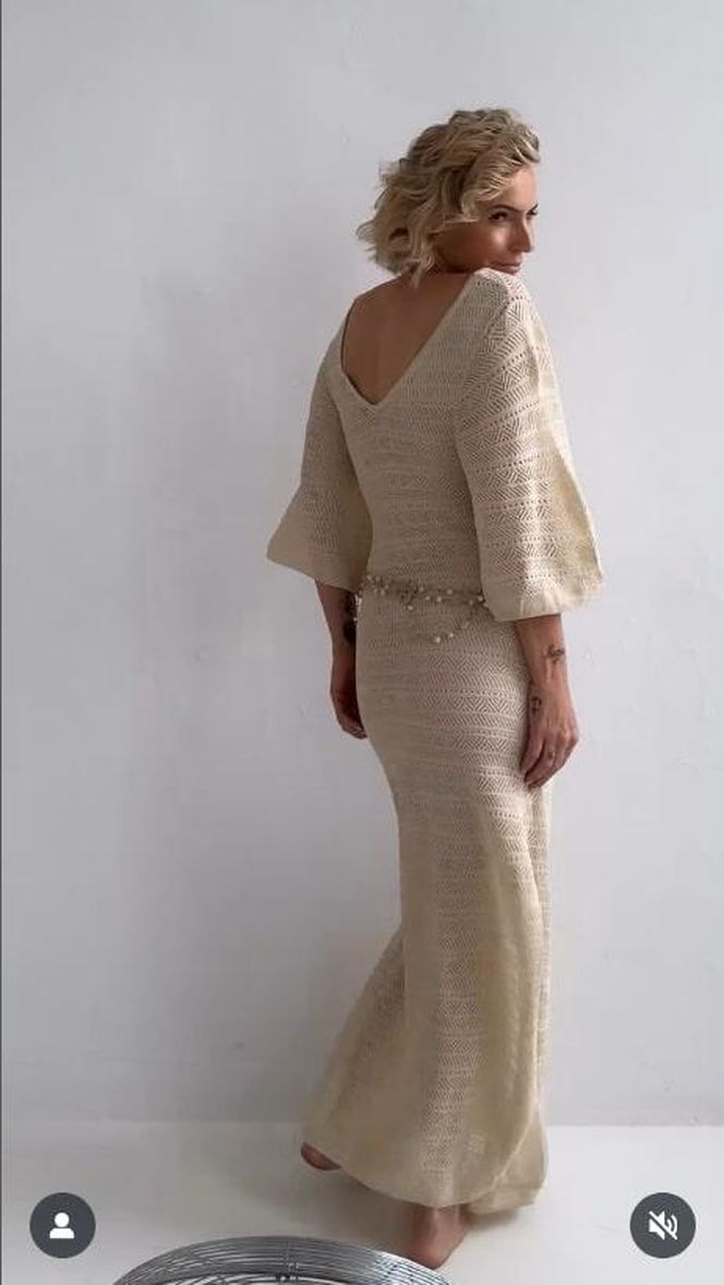 Paulina Smaszcz w beżu... a my w szoku! Gdzie ona schowała metrykę?!