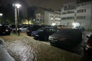 Ustroń pod wodą po nocnej ulewie. Po północy wylał potok Młynówka. Pod wodą wiele ulic i domów