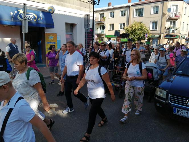 Pielgrzymi z Siedlec wyruszyli w drogą na Jansą Górę