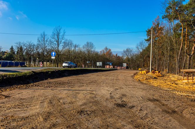 Budowa tunelu pod torami przy PKP Warszawa Wesoła