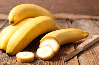 Banany: 2,6 g błonnika na 100 g