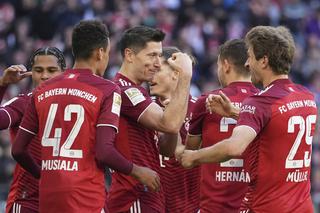 Bayern ograł niepokonany Freiburg! Robert Lewandowski znów z bramką, Polak śrubuje rekord 