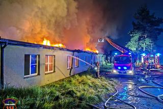 Wielki pożar w Lędzinach. Strażacy długo walczyli z ogniem 