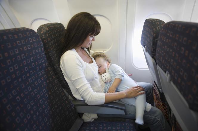 Podróż samolotem z niemowlakiem