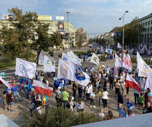 13. Marsz dla Życia i Rodziny zgromadził tłumy na ulicach Białegostoku [ZDJĘCIA]