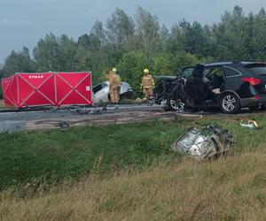 : Mama zginęła w wypadku, dziecko z urazem głowy trafiło do szpitala. Tragiczny finał brawurowej jazdy na trasie do Warszawy