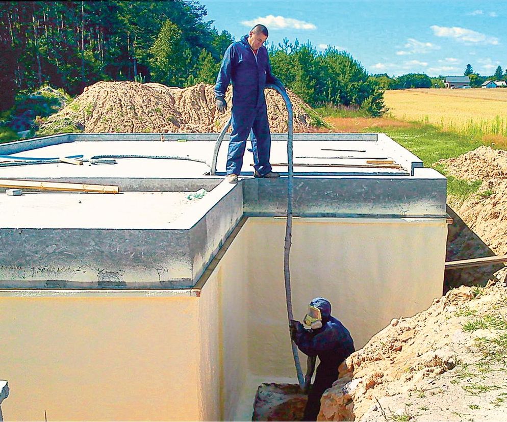 Izolacja fundamentu pianką