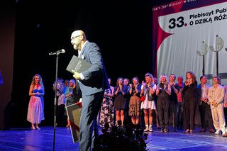 „Dzika Róża 2025” rozdana! Publiczność i dziennikarze wybrali najlepsze spektakle Teatru Żeromskiego w Kielcach