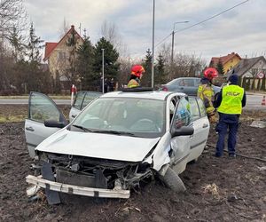 Wypadek w Radziejowie. Piękne Ferrari rozbite, 19-latek ukarany