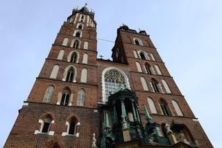 Kraków: 20-latka ROZBIERAŁA SIĘ w bazylice. Nie wytrzymała na widok księdza