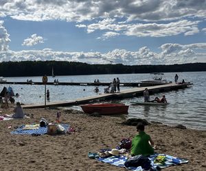 Wakacyjny patrol Eska Summer City na olsztyńskiej Plaży Miejskiej