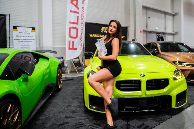 Szybkie samochody, drogowe akrobacje oraz piękne kobiety. Tak było na Tuning Show Expo w Krakowie