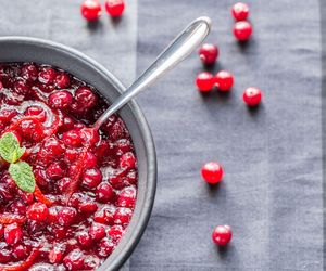 Żurawinowa konfitura domowej roboty. Podkręci smak mięs i serów