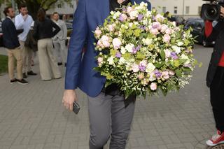 Taki mąż to skarb. Maciej Dowbor przyniósł wielki bukiet kwiatów dla Joasi 