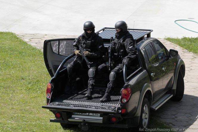 Samolot z terrorystami na pokładzie nad Małopolską: Zobacz zdjęcia z ćwiczeń służb [GALERIA]