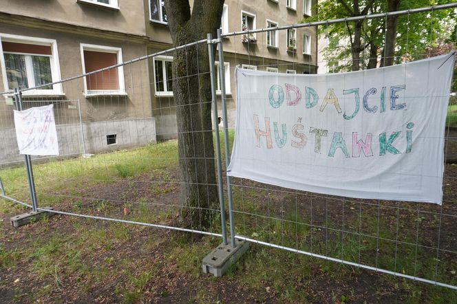 Ogrodzony plac zabaw na Winogradach