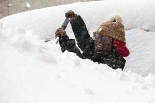 USA na wojnie z naturą. 50 ofiar śnieżyc, setki tysięcy ludzi bez prądu [Zdjęcia]