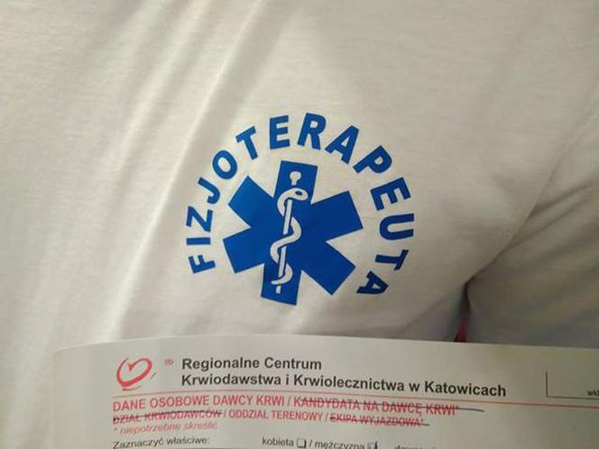 Protest fizjoterapeutów w Sosnowcu. "Od połowy maja idziemy masowo na zwolnienia!" [ZDJĘCIA]