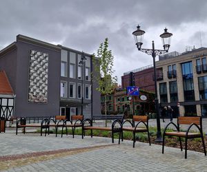 Rybi Rynek w Bydgoszczy niemal gotowy. Eleganckie nabrzeże już cieszy oczy!