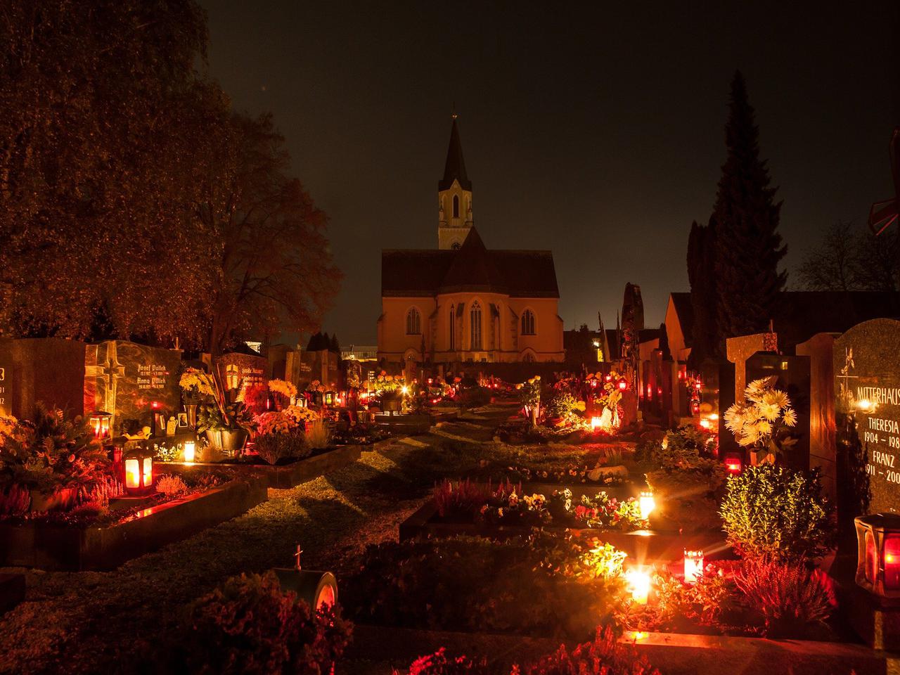 Wszystkich Świętych 2022 - kiedy? Czy 1 listopada jest wolne?