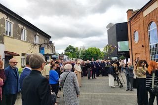 Rozpoczeły się obchody 20-lecia MSCW Elektrownia - Dziś odsłonięto tablicę upamiętniająca wieloletniego dyrektorka instytucji