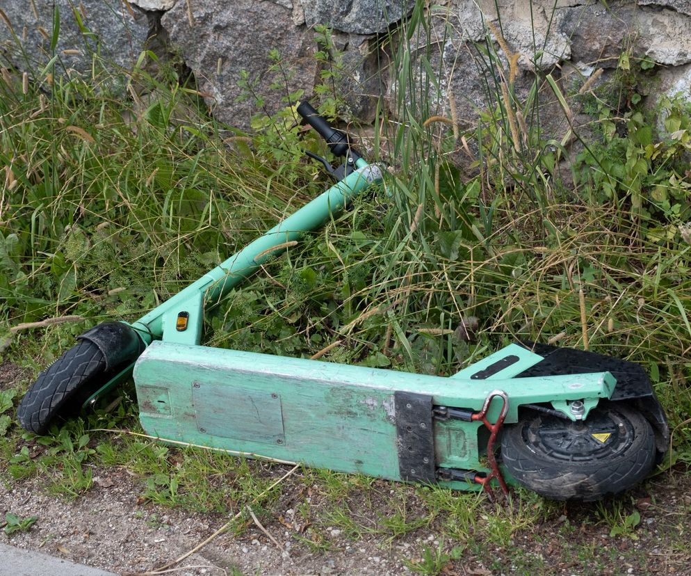 Nie ma wrażeń bez obrażeń? Coraz więcej ofiar wśród jeźdźców hulajnóg