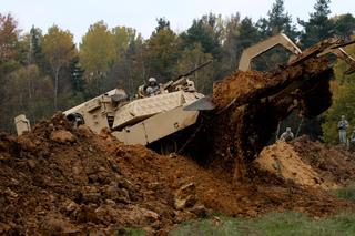 Wojsko chce kupić „Shreddery” i Herculesy. Więcej pojazdów wspomagających czołgi Abrams dla 18. Dywizji