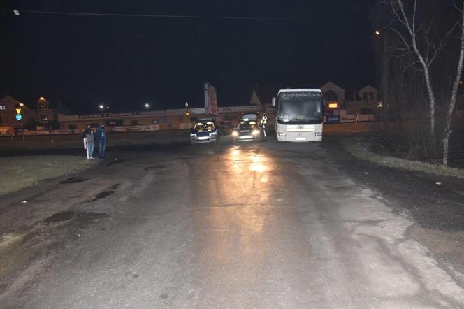 Pieszy potrącony przez samochód w Zakliczynie. Kierowca go nie widział