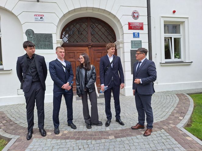 Maturzyści z Rzeszowa już po egzaminie z języka polskiego 