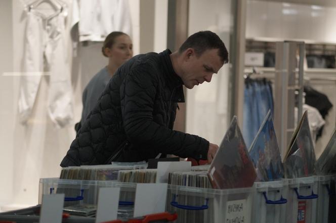 Zimowy Kiermasz Płyt Winylowych w Bydgoszczy. Czarne krążki przyciągnęły tłumy! 