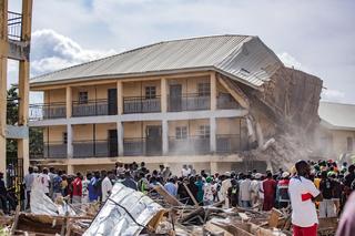 Zawalił się budynek szkoły w Nigerii! Nie żyje wielu nauczycieli i uczniów