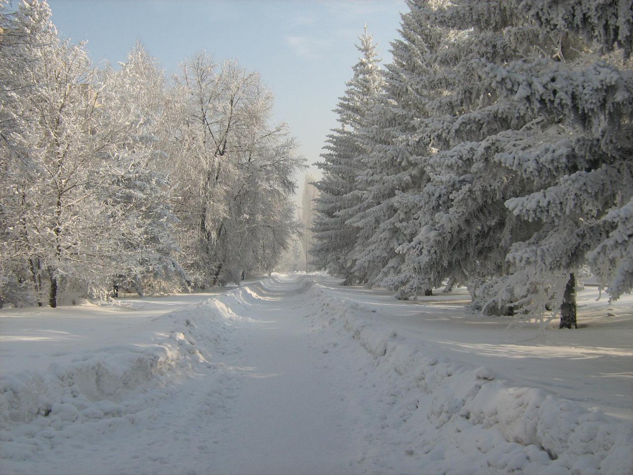 GUNB przypomina! Uwaga na śnieg na dachu