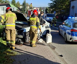 W Wąchocku auto osobowe wjechało w dom