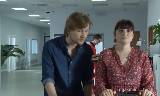 M jak miłość odc. 1541. Łukasz (Jakub Józefowicz), Katia (Joanna Jarmołowicz)