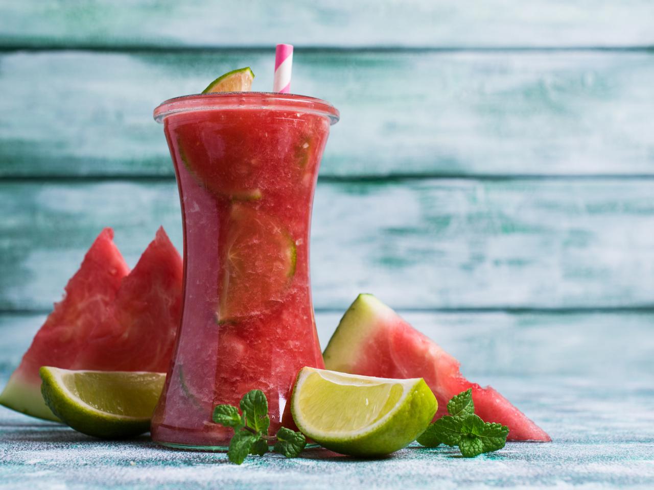 Napój arbuzowy gotowy w 5 minut
